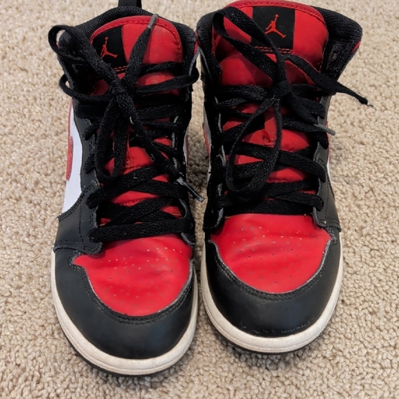 Nike Red Black White Retro High-Top Sneakers - Picture 2 of 9
